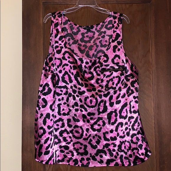paper tee Tops - Neon pink leopard tank with pocket!